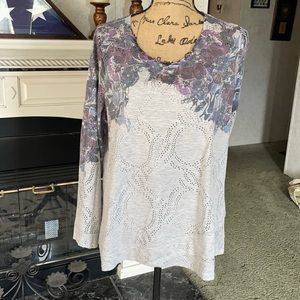 Casual top with eyelet design